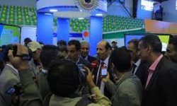 رئيس مجلس إدارة البنك اليمني للإنشاء والتعمير حسين هرهرة يفتتح معرض التكنولوجيا المالية